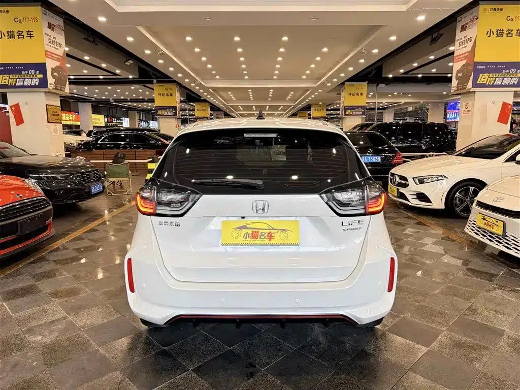 LIFE 2021 1.5L CVT SPO-SS Dynamic Edition — миниатюра 11