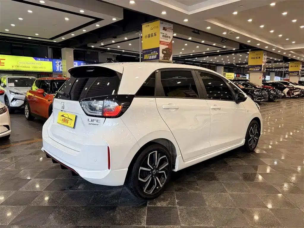 LIFE 2021 1.5L CVT SPO-SS Dynamic Edition — миниатюра 9