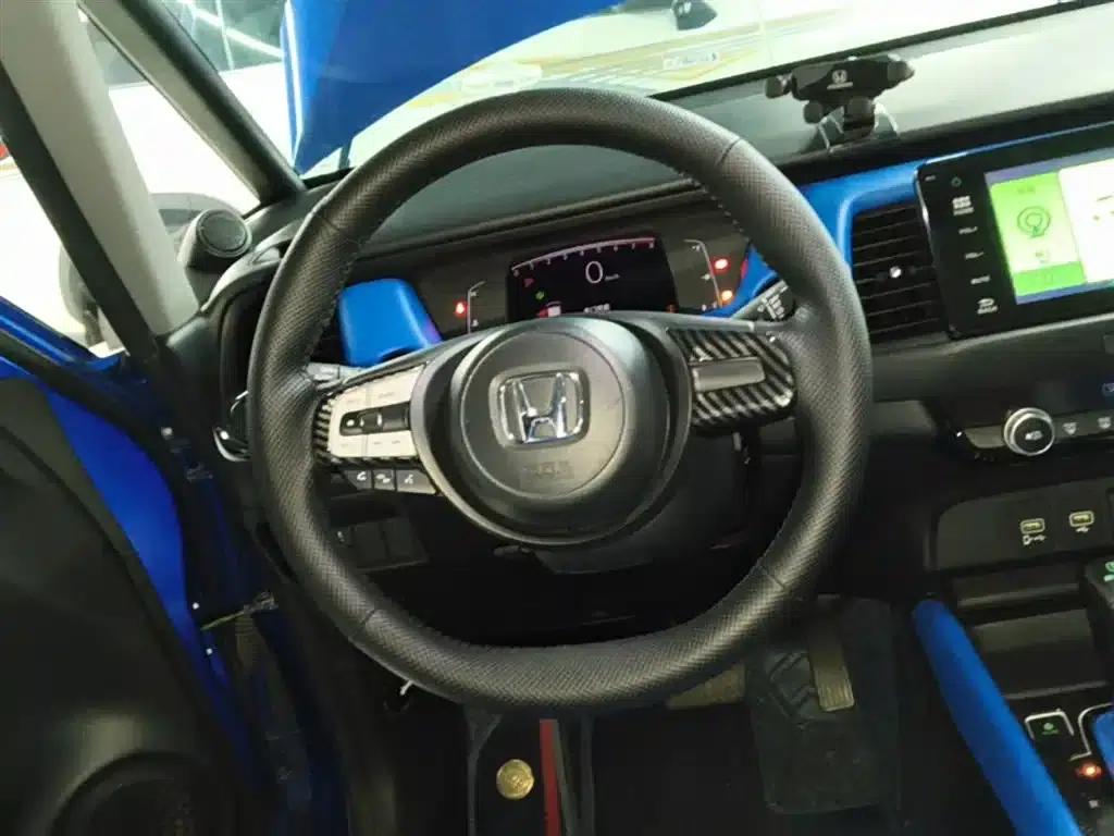 LIFE 2021 1.5L CVT CRO-S Fun Edition — миниатюра 11