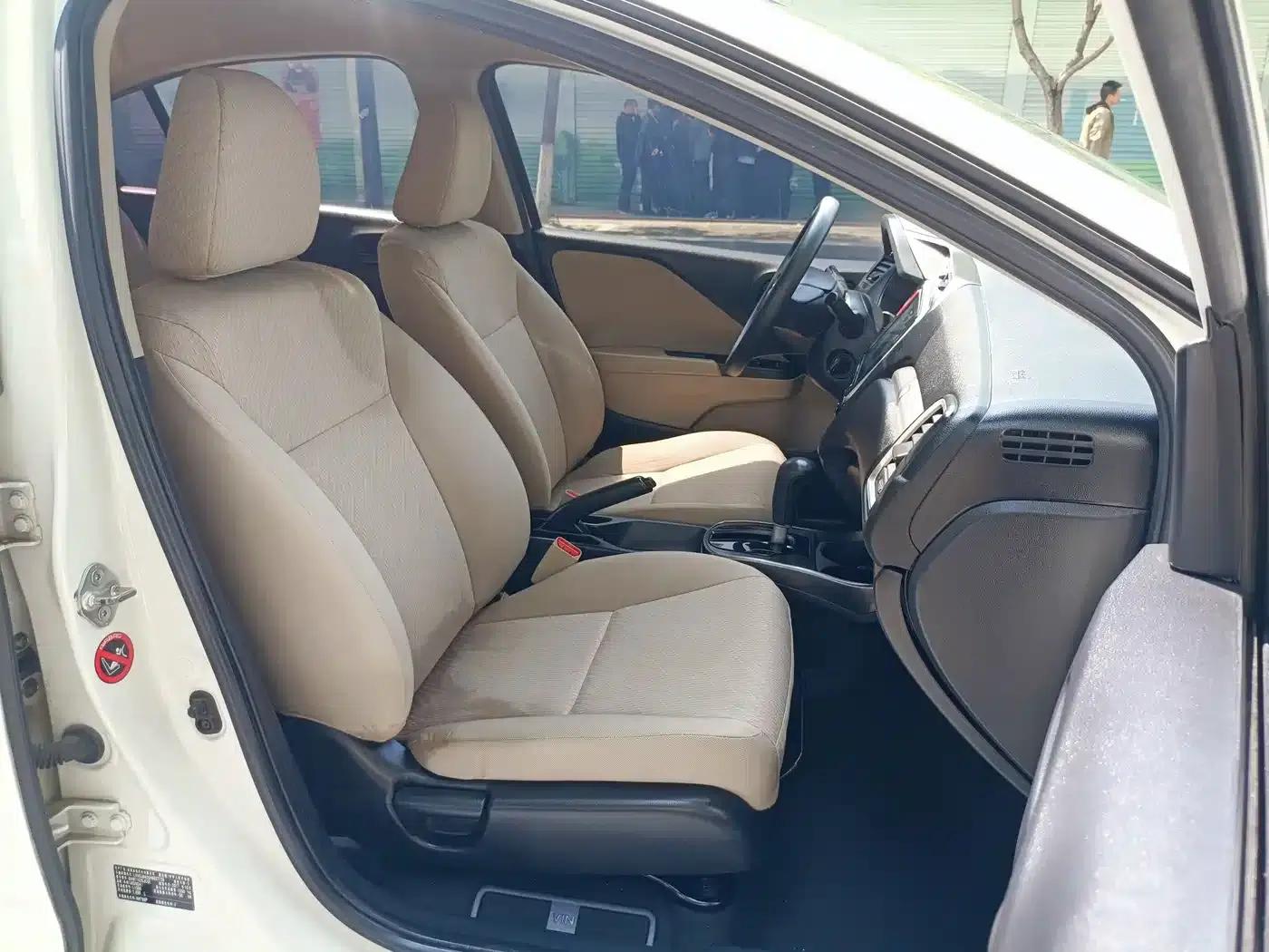 2016 Honda Greiz 1.5L CVT Classic Edition — миниатюра 33