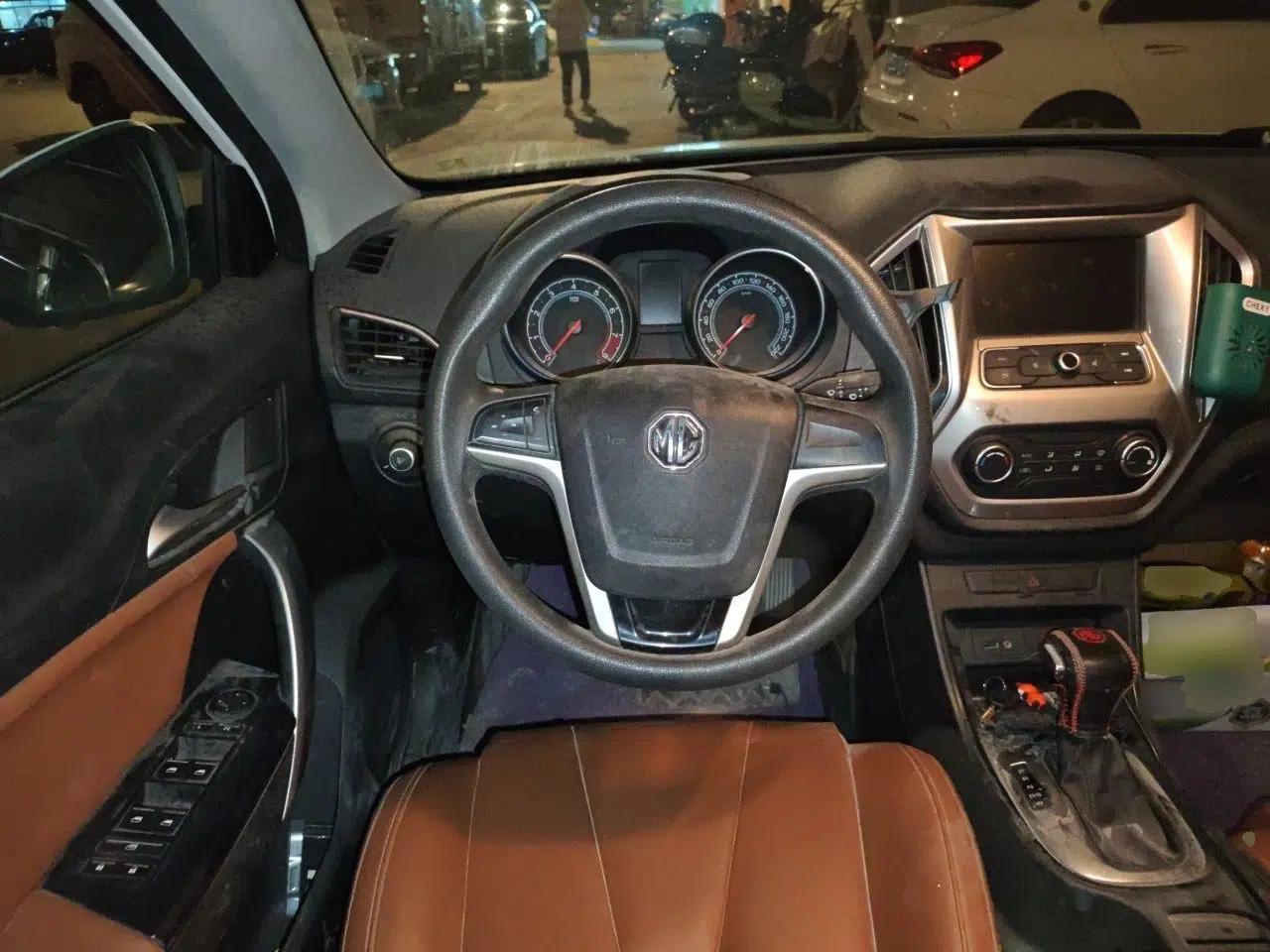 MG GT 2016 1.5L Automatic Value-Added Luxury Edition — миниатюра 11