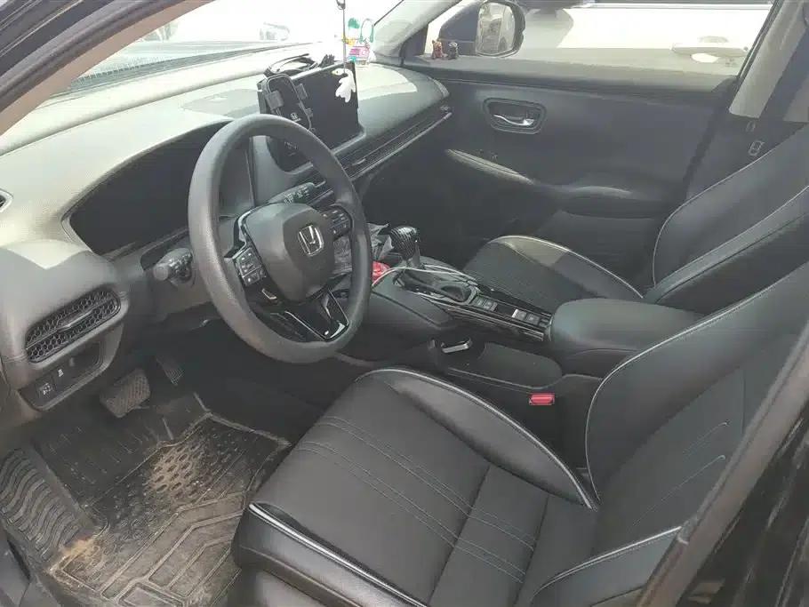 Honda HR-V 2023 240TURBO Sporty Edition — миниатюра 8