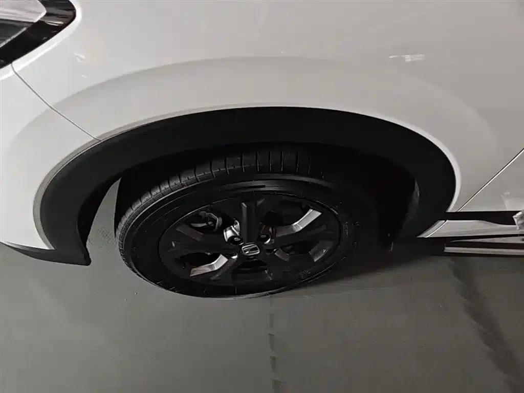 Honda HR-V 2023 240TURBO Sporty Edition — миниатюра 23