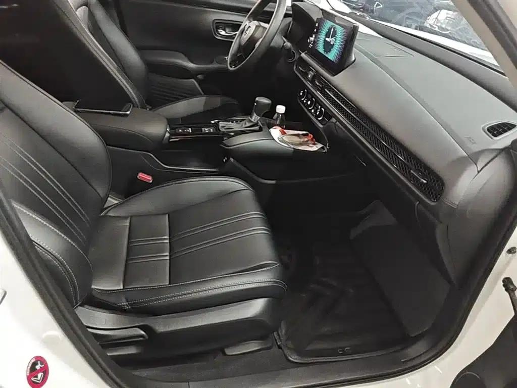 Honda HR-V 2023 240TURBO Sporty Edition — миниатюра 25