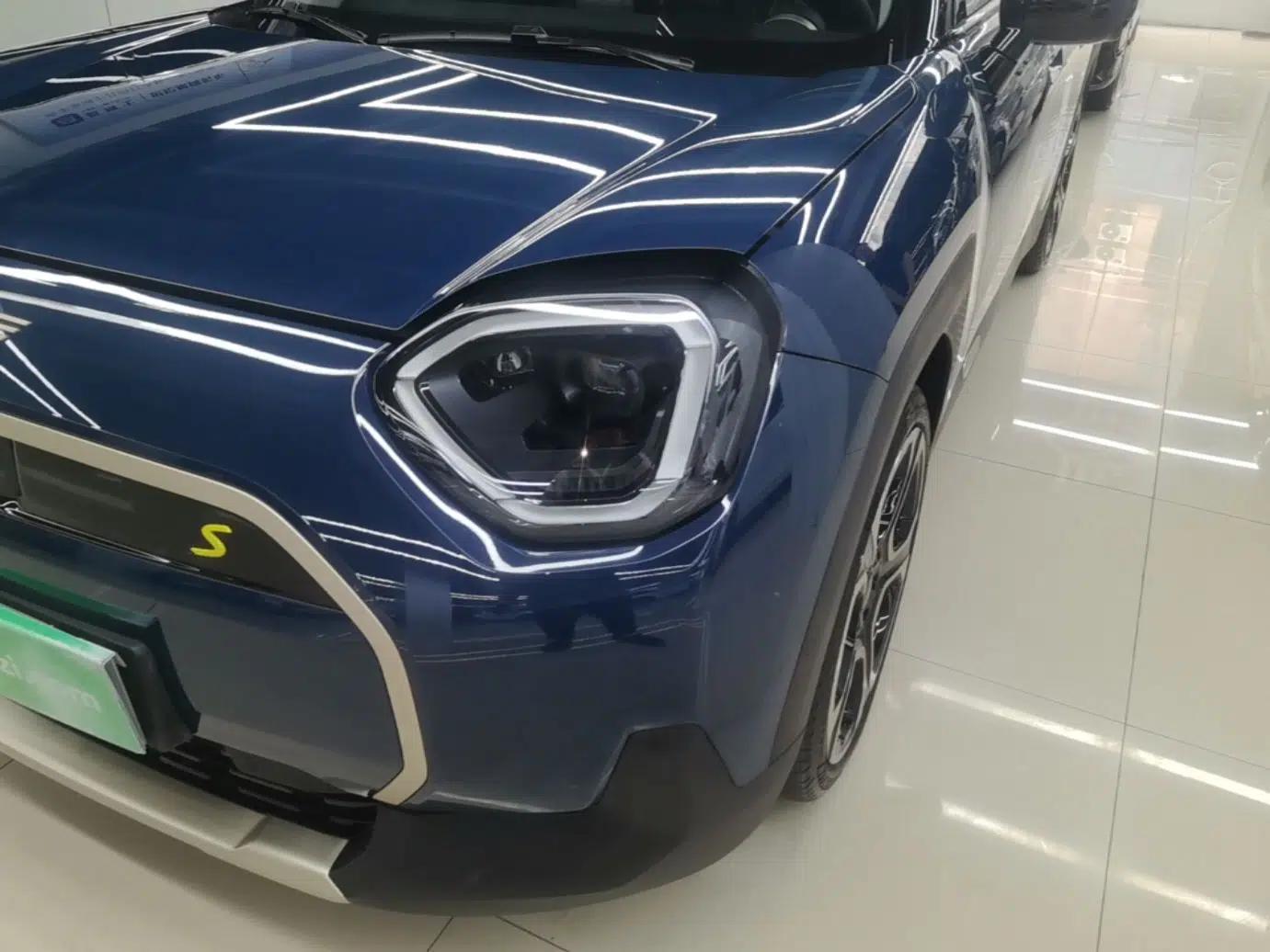 MINI Electric ACEMAN 2024 SE Artist — миниатюра 5