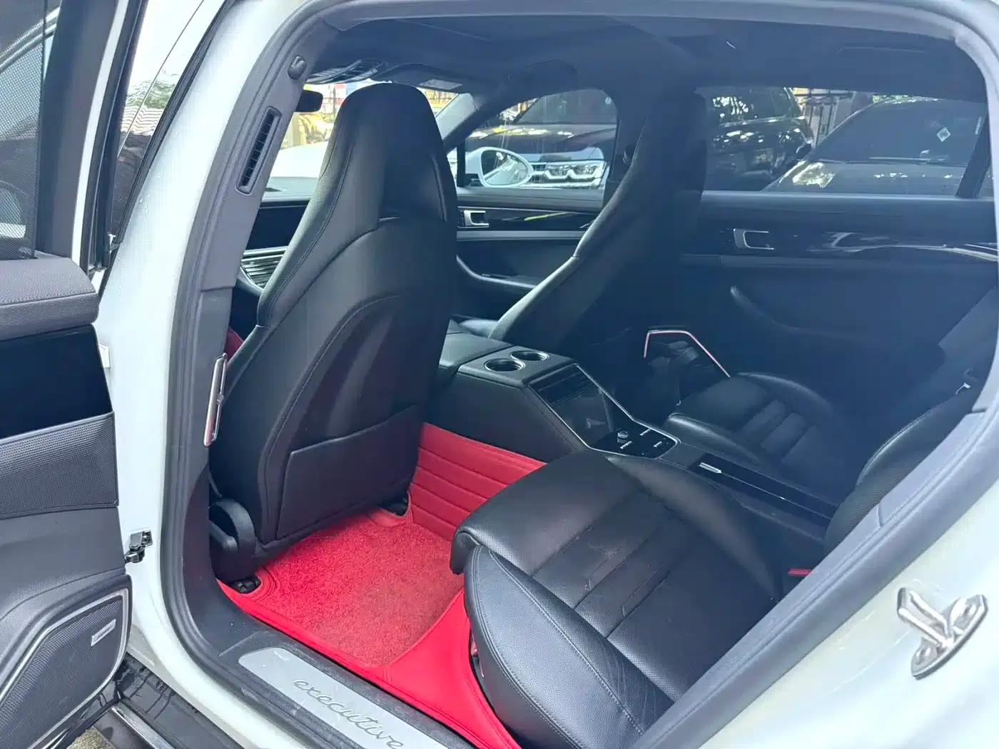 2017 Panamera 4 E-Hybrid Executive Long Wheelbase 2.9T — миниатюра 6