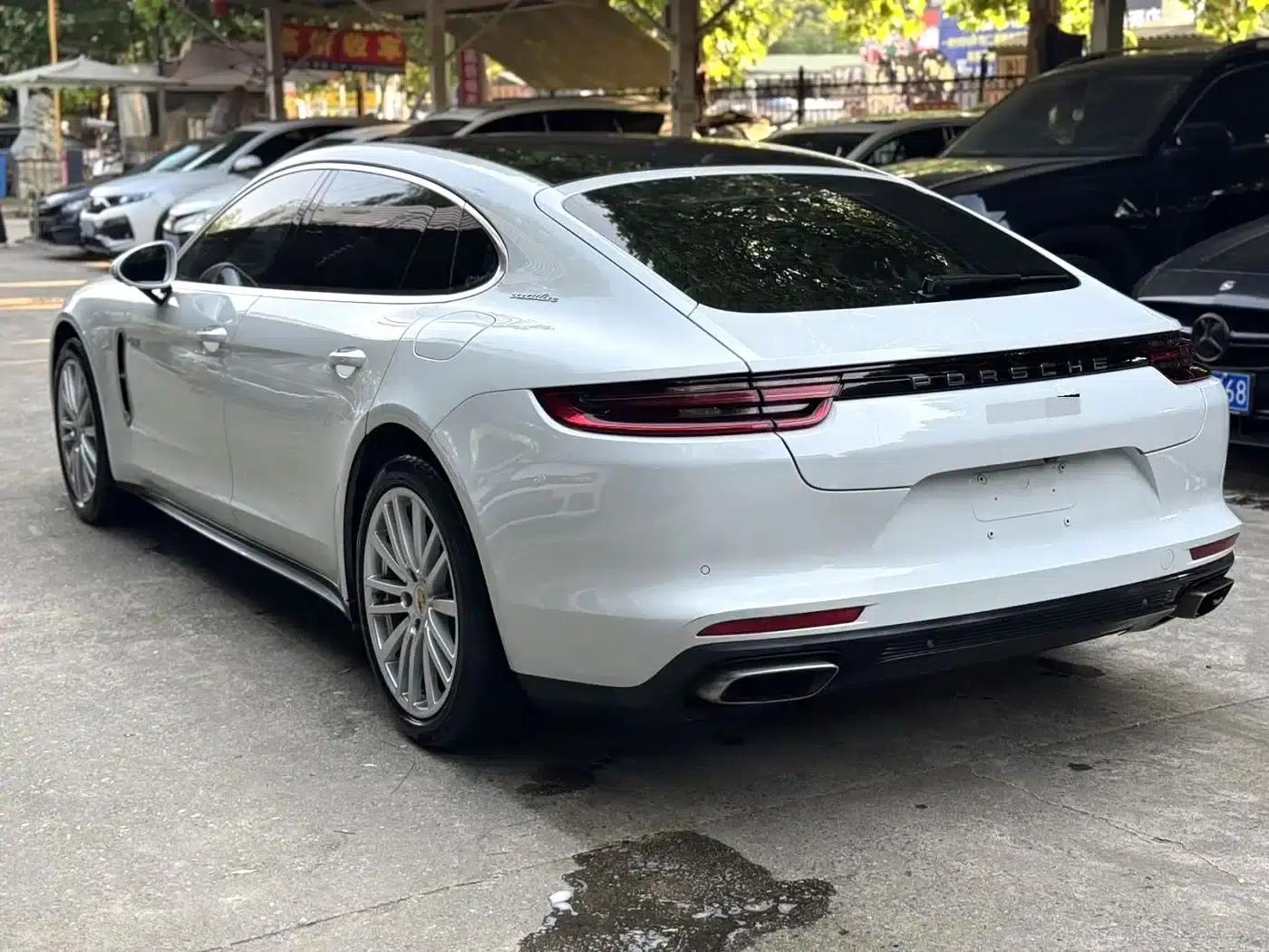 2017 Panamera 4 E-Hybrid Executive Long Wheelbase 2.9T — миниатюра 9