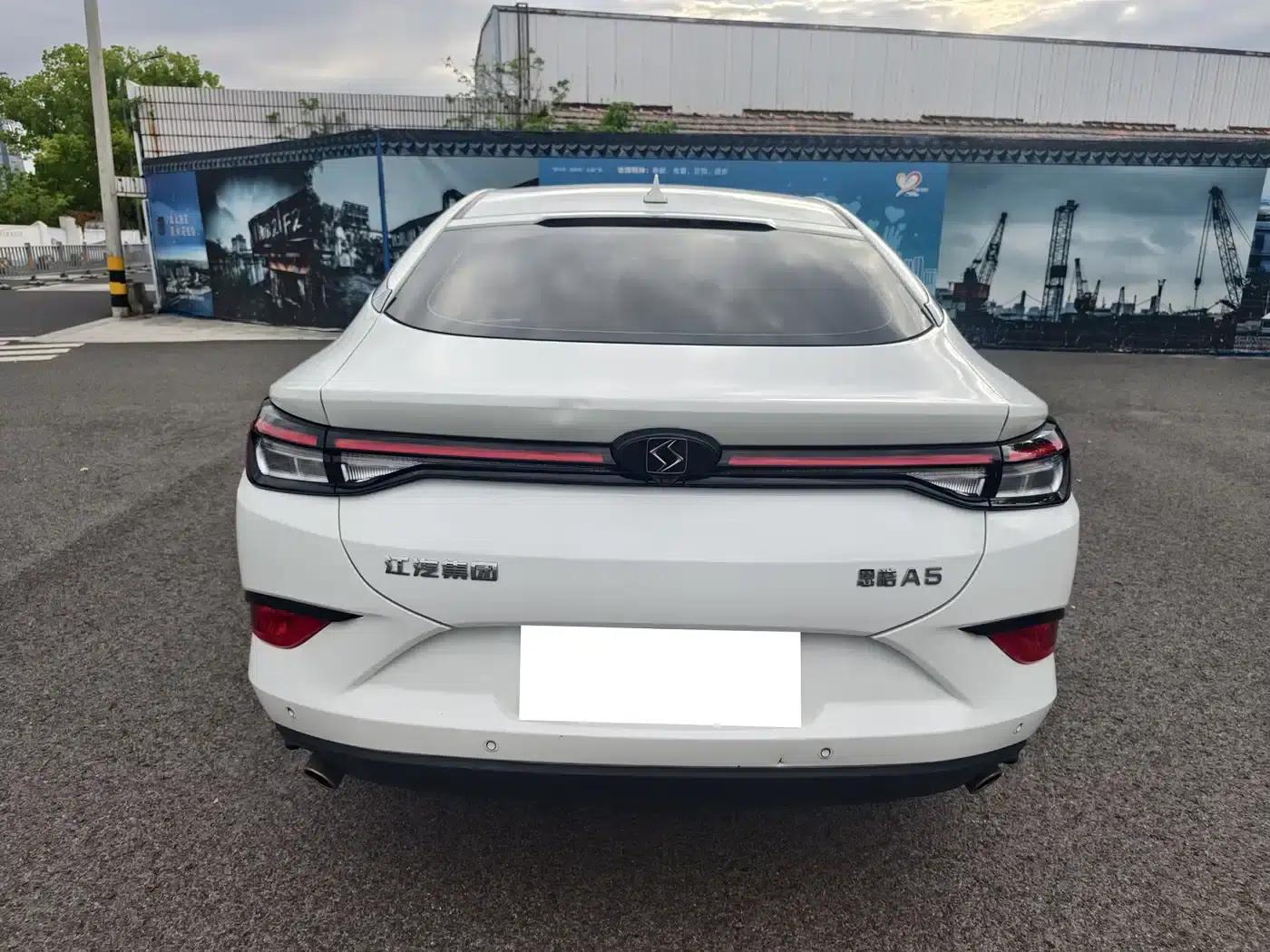 Sihao A5 2021 1.5T CVT Premium Intelligent Connected Edition — миниатюра 13
