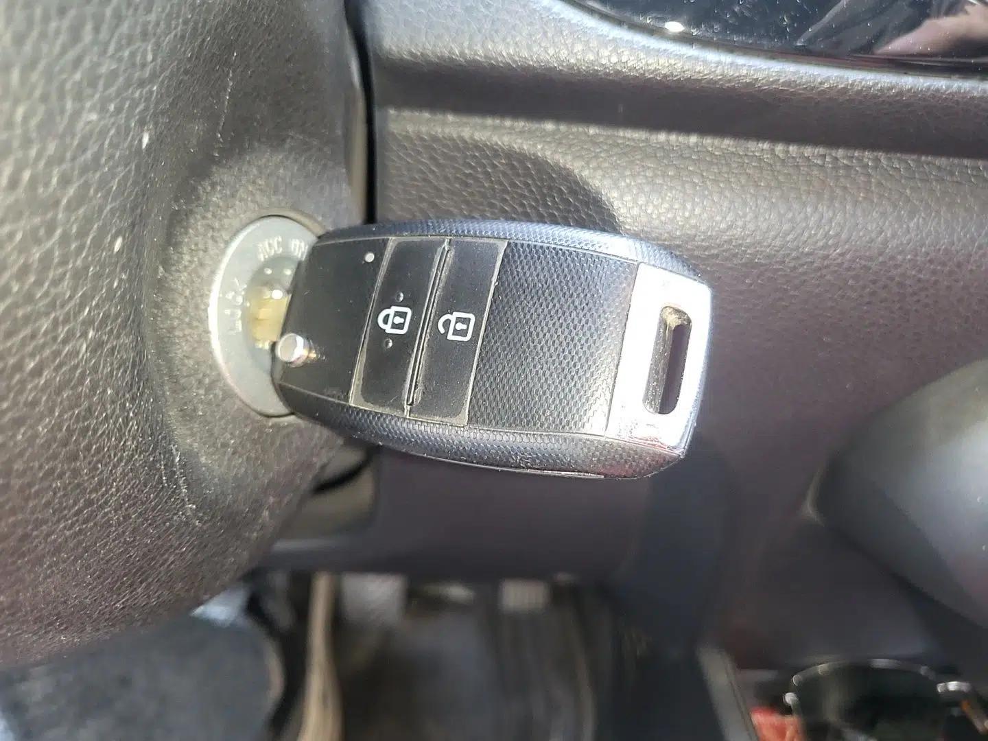Kia Pegas 2017 1.4L Manual Fashion Edition Smart — миниатюра 9