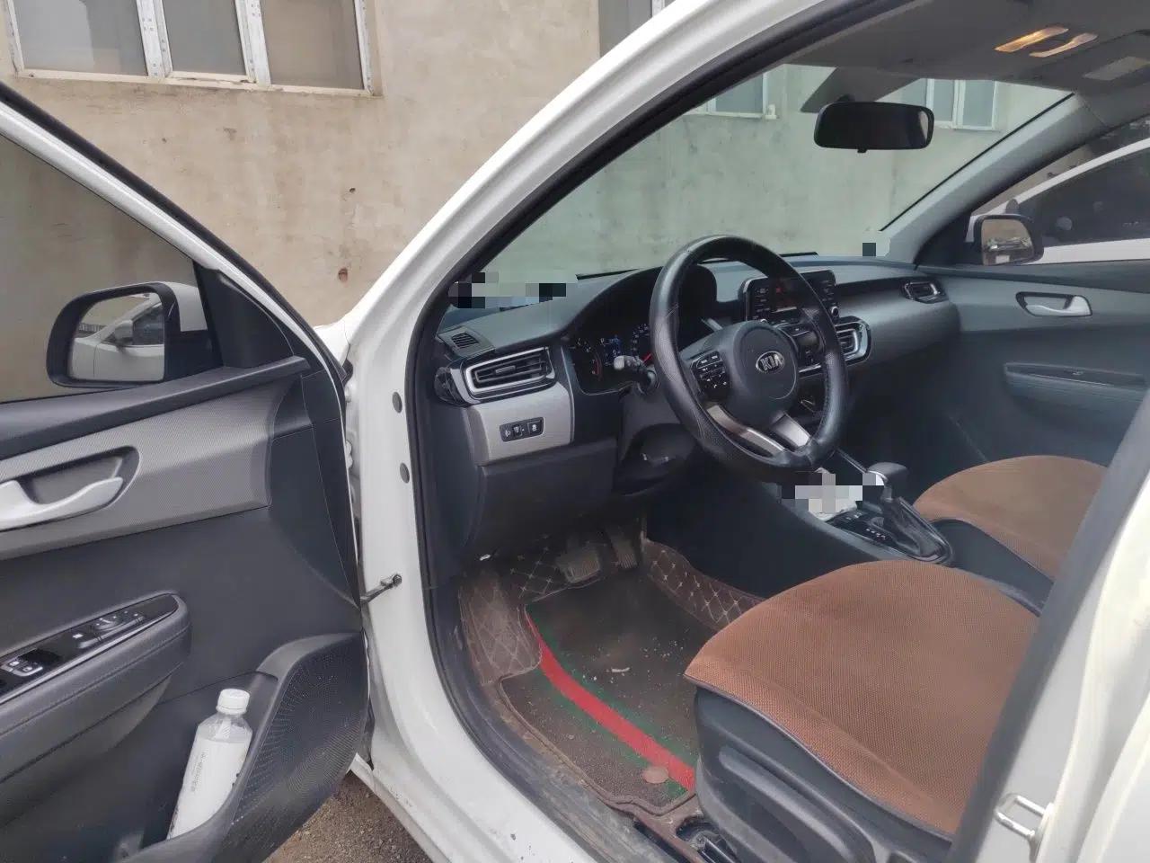 Kia Forte 2019 1.6L Automatic Fashion Edition China VI Standard — миниатюра 17