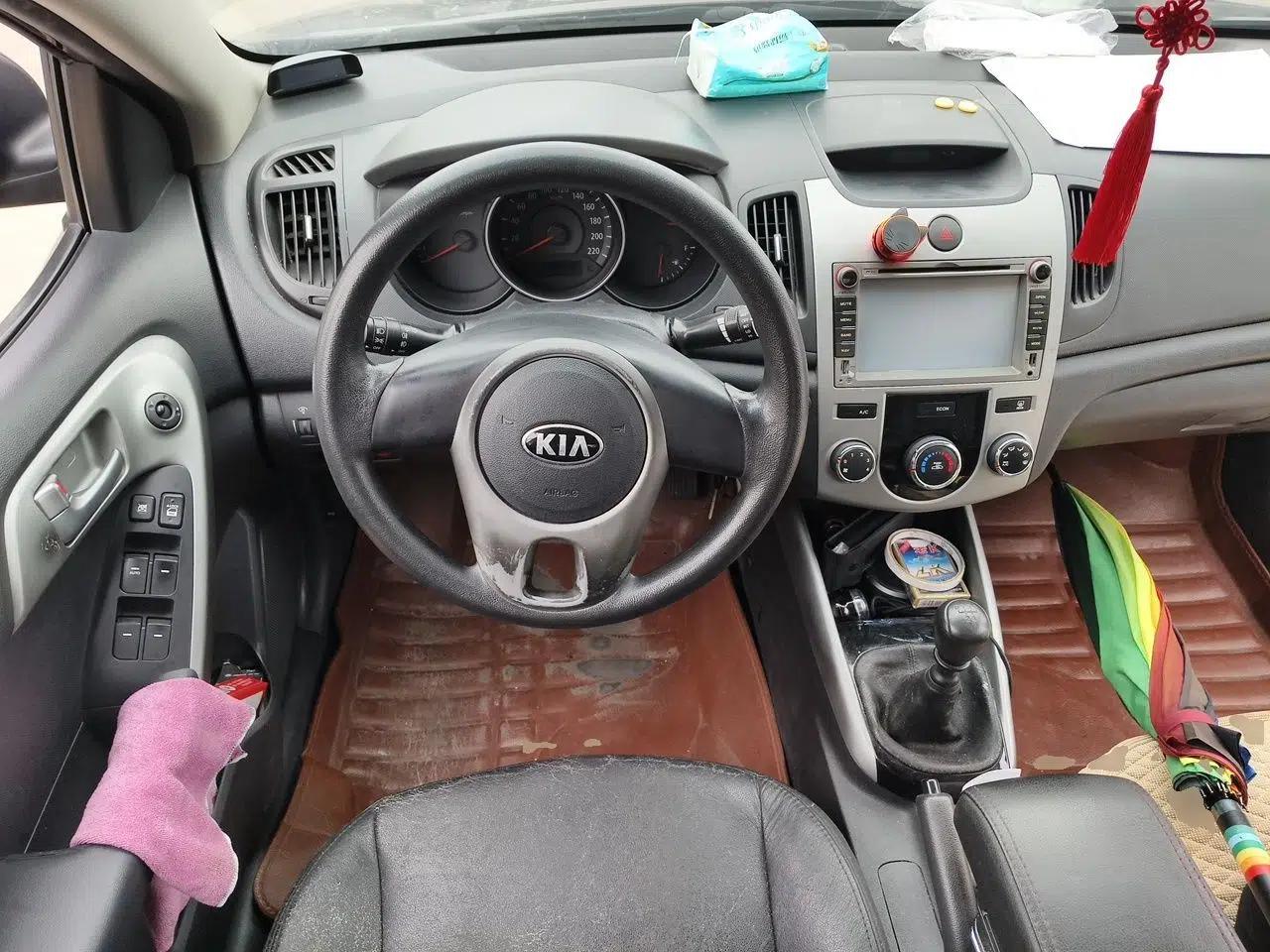 Kia Forte 2014 1.6L MT GL — миниатюра 11