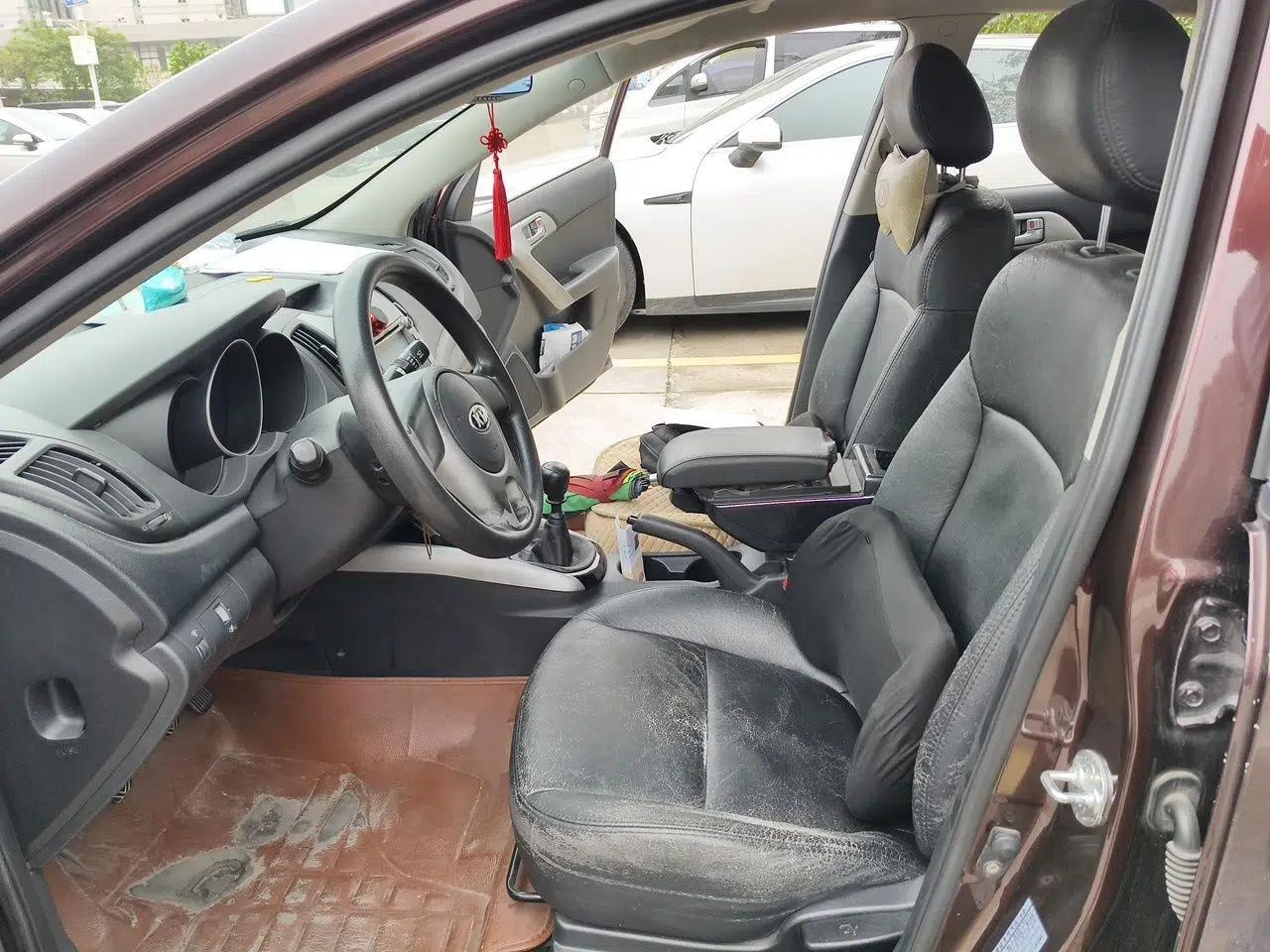 Kia Forte 2014 1.6L MT GL — миниатюра 16