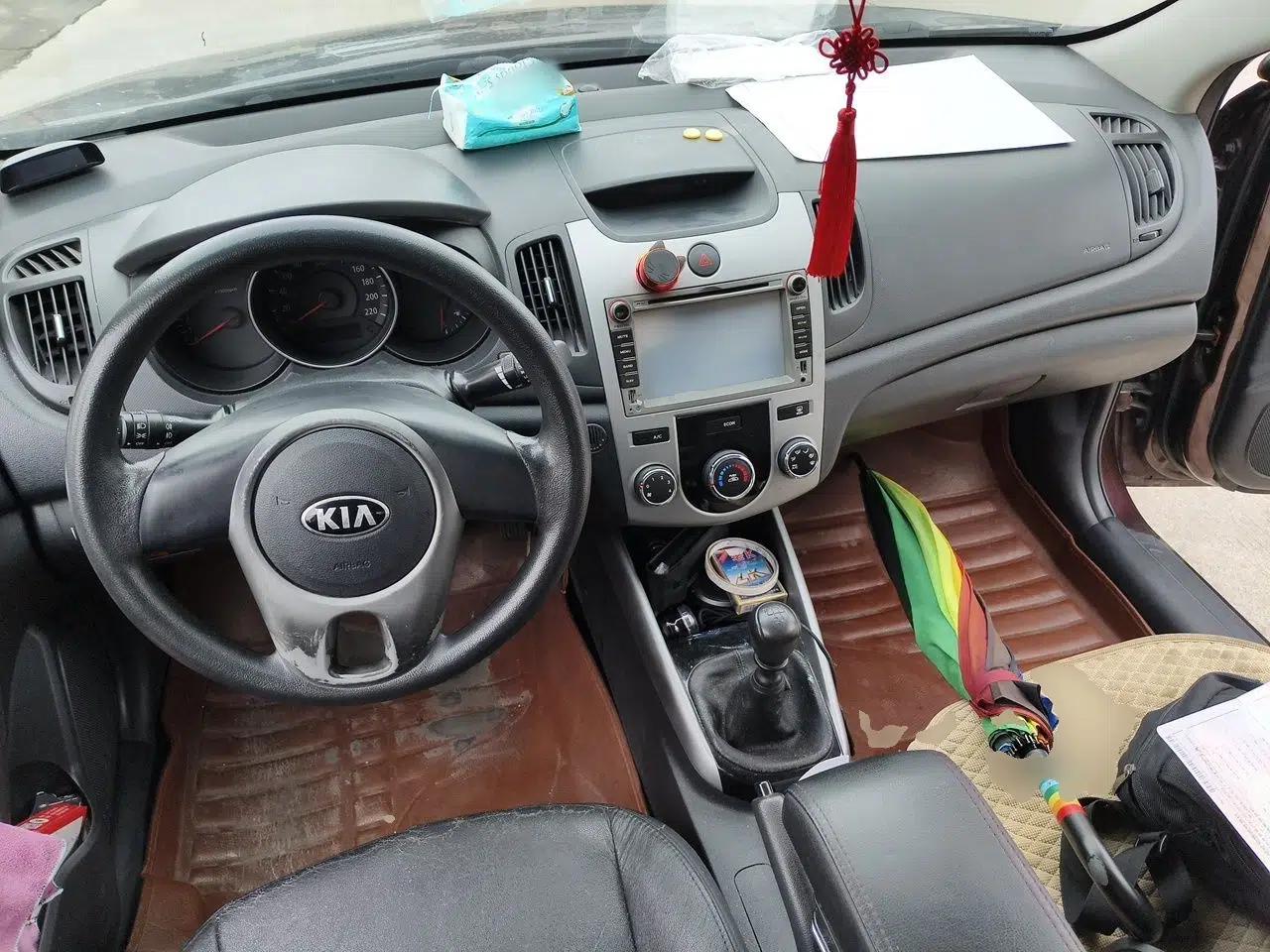 Kia Forte 2014 1.6L MT GL — миниатюра 10