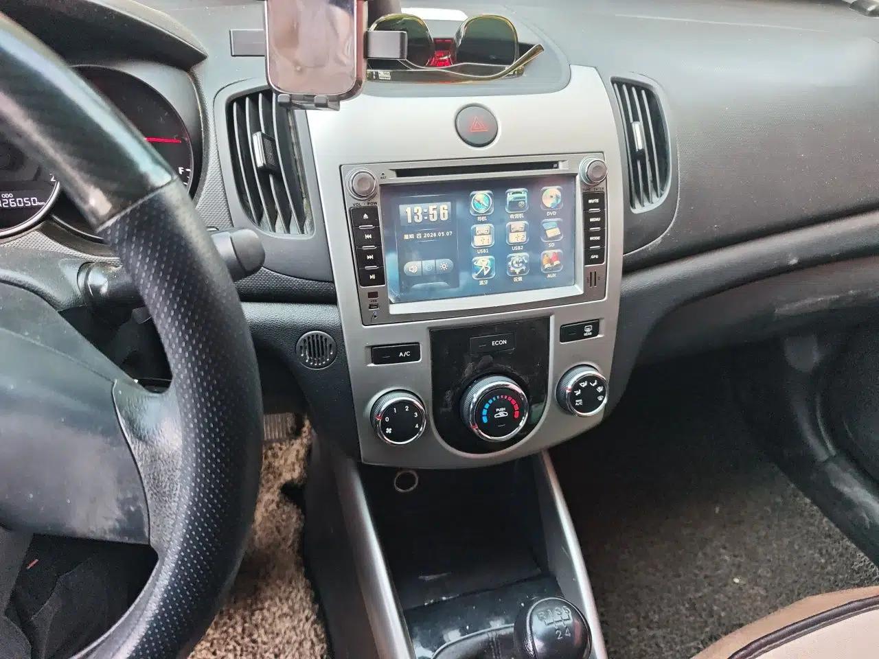 Kia Forte 2014 1.6L MT GL — миниатюра 14