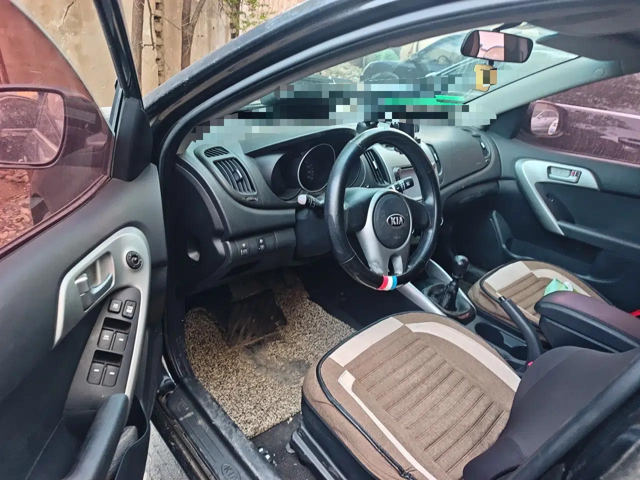 Kia Forte 2014 1.6L MT GL — миниатюра 17