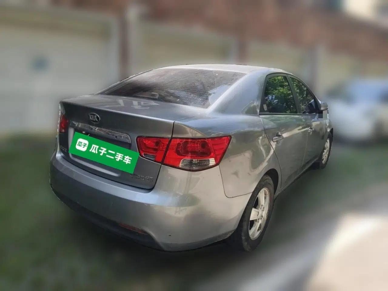 Kia Forte 2012 1.6L MT GL Commemorative Edition — миниатюра 6