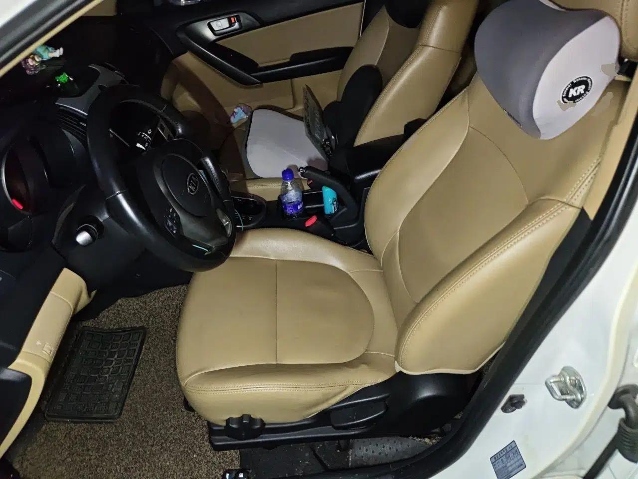 Kia Forte 2011 1.6L AT Premium — миниатюра 16