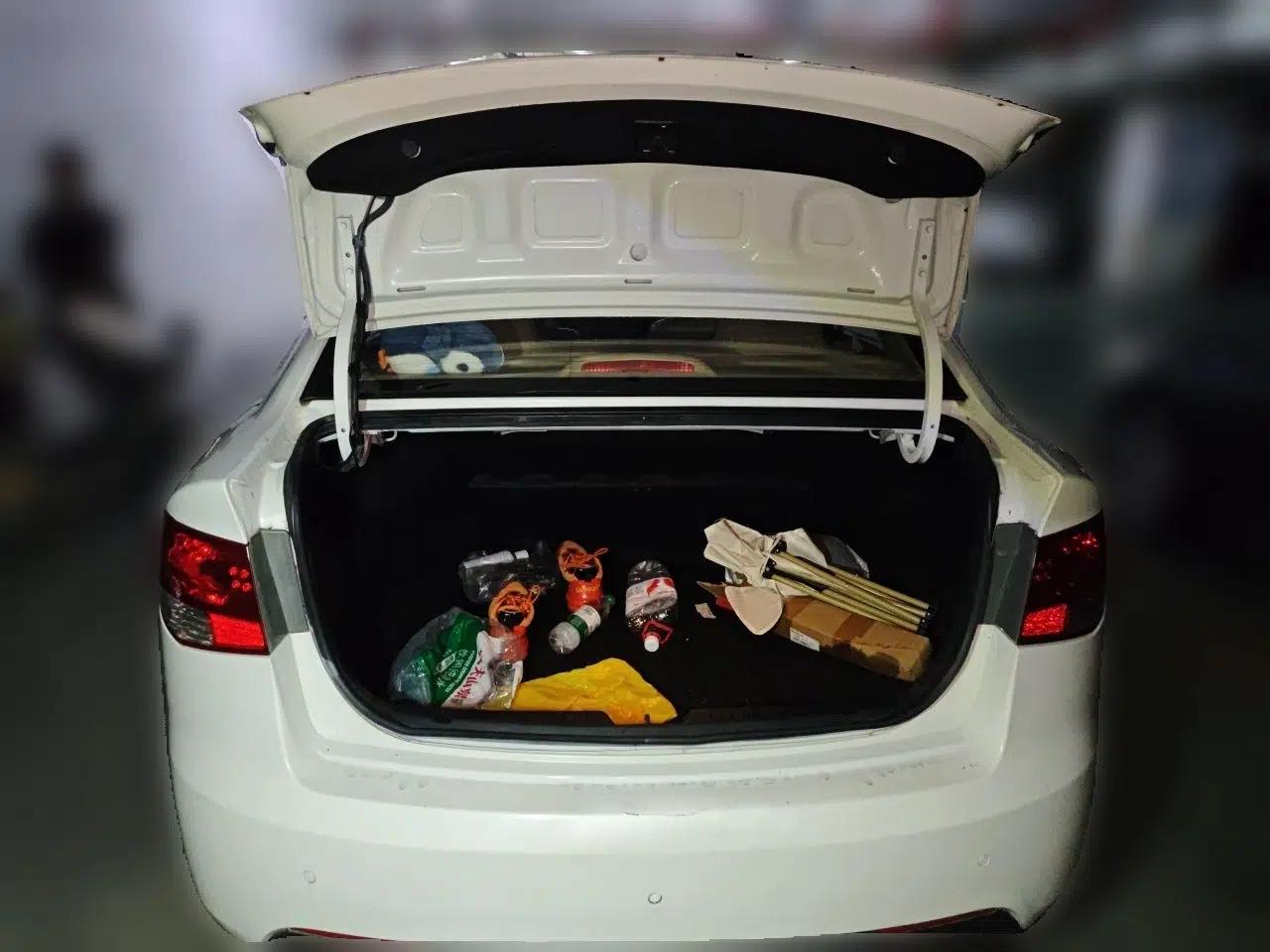 Kia Forte 2011 1.6L AT Premium — миниатюра 20