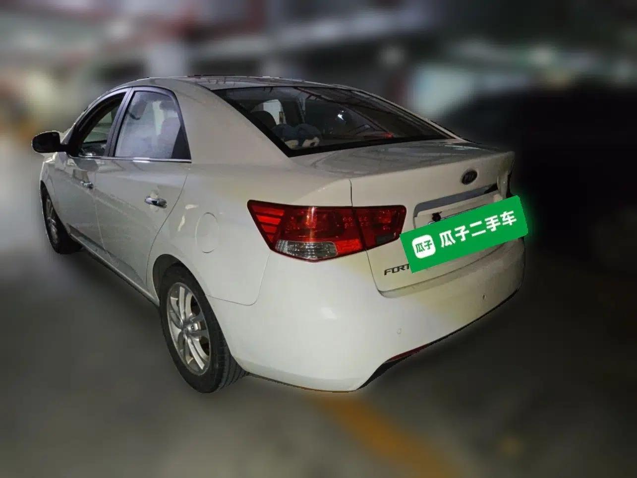 Kia Forte 2011 1.6L AT Premium — миниатюра 4