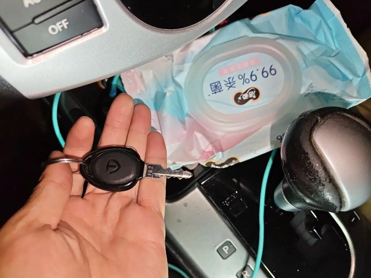 Kia Forte 2011 1.6L AT Premium — миниатюра 9