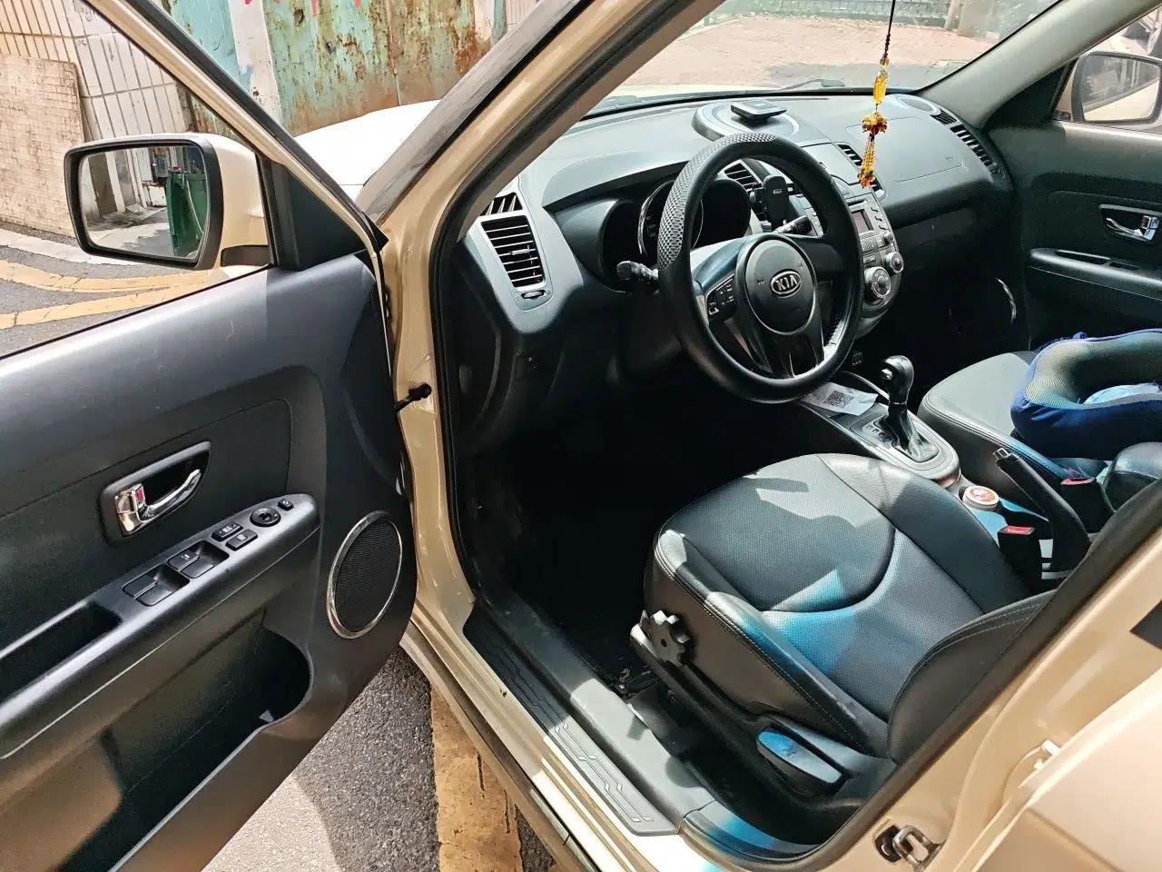 Kia Soul 2010 1.6L AT GLS — миниатюра 17