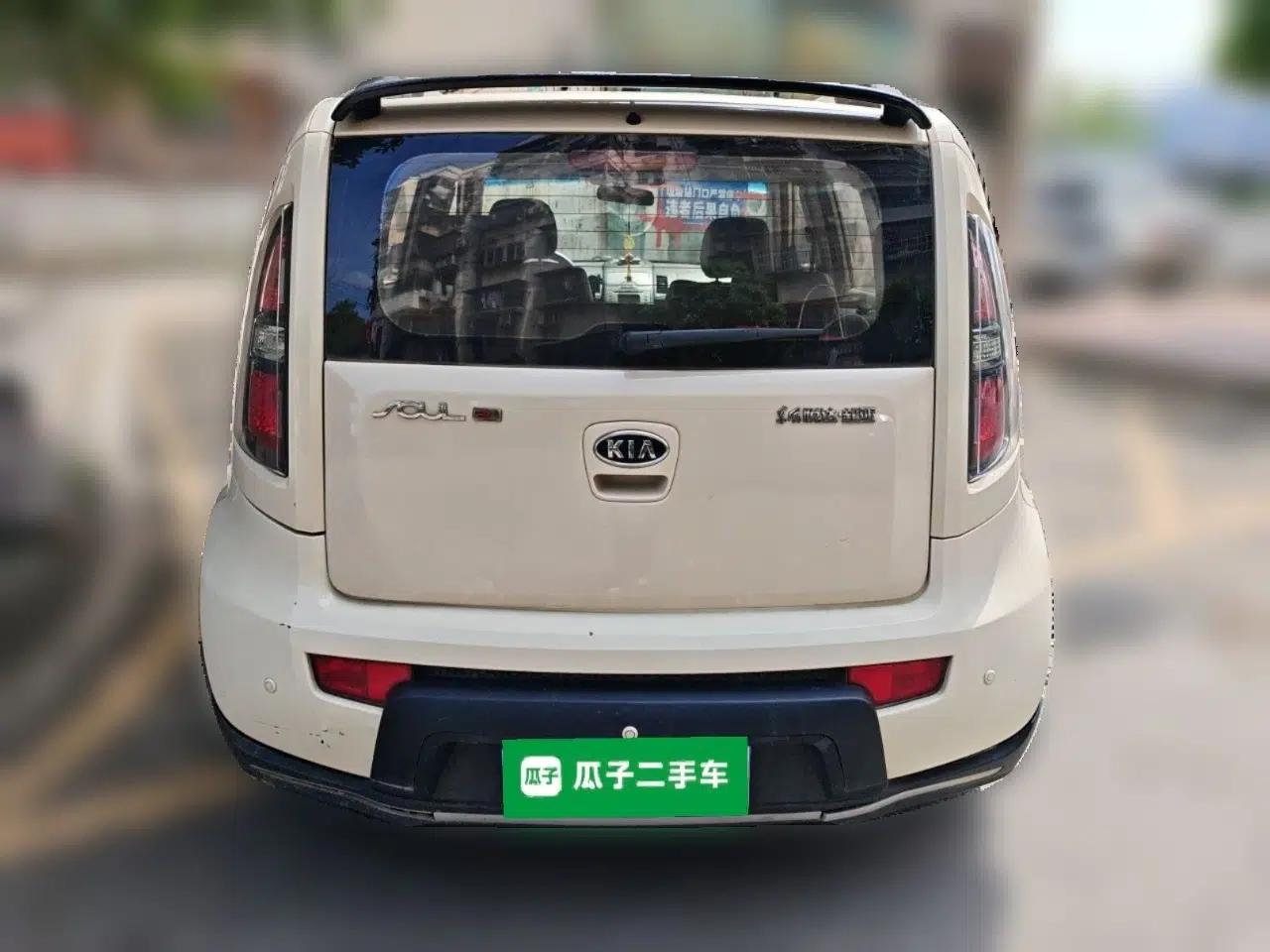 Kia Soul 2010 1.6L AT GLS — миниатюра 5