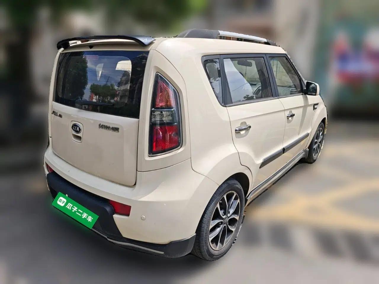 Kia Soul 2010 1.6L AT GLS — миниатюра 6