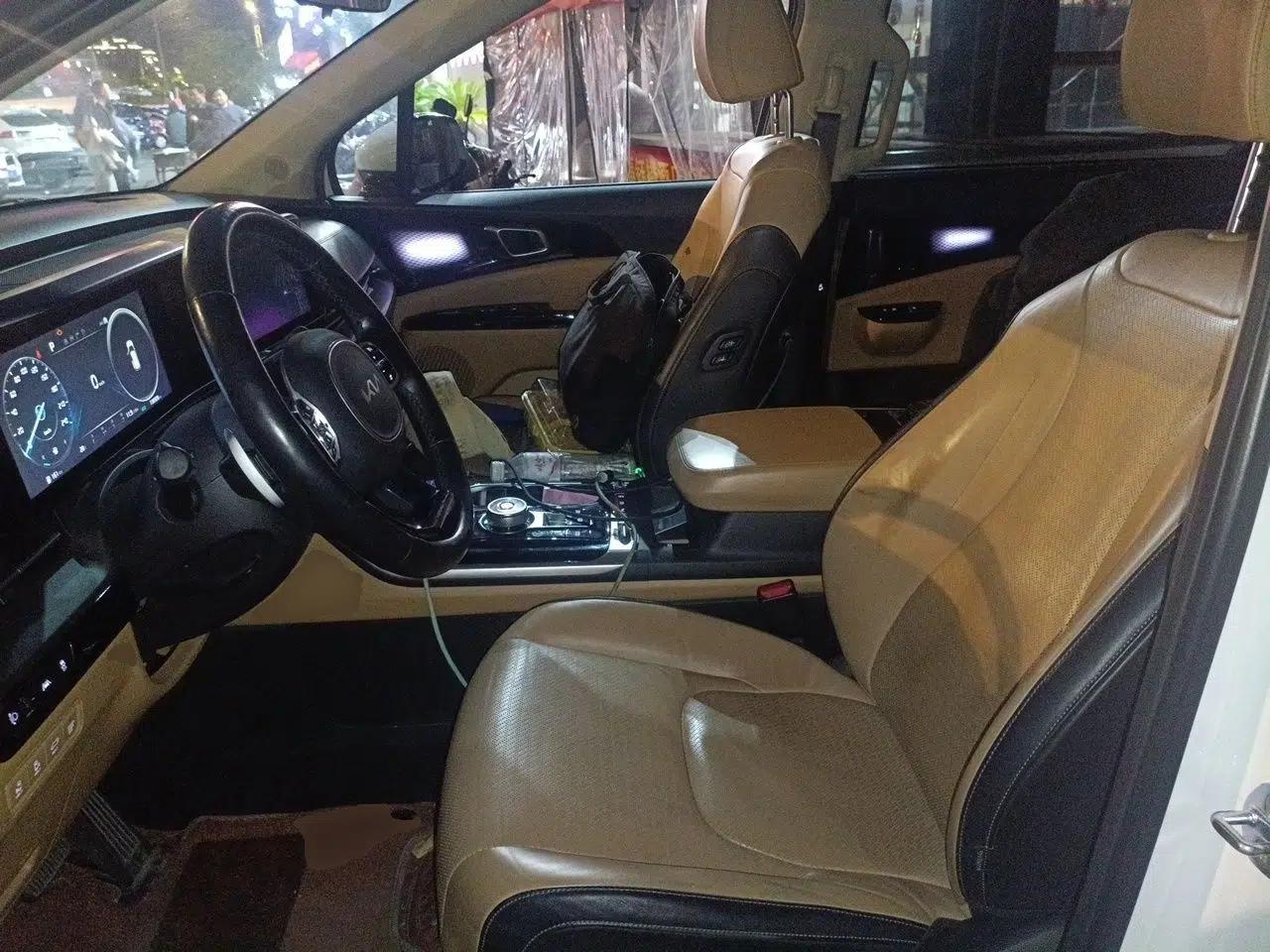 Kia Carnival 2021 2.0T Flagship Edition — миниатюра 16