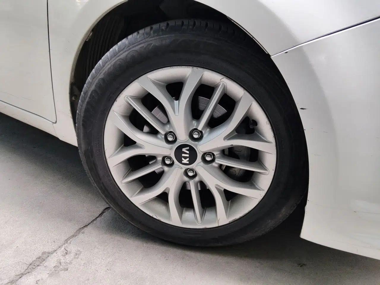 Kia K3S 2014 1.6L Automatic DLX — миниатюра 8