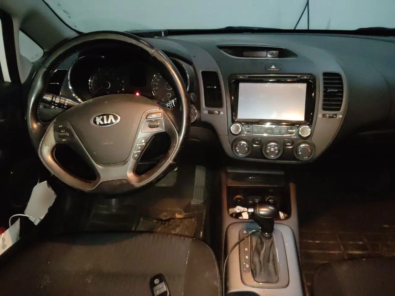 Kia K3S 2014 1.6L Automatic GLS — миниатюра 10
