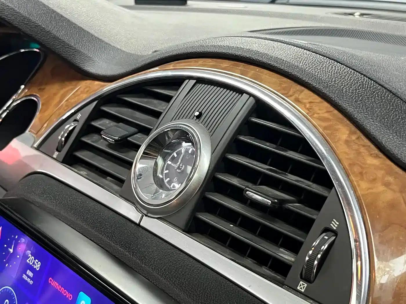 Enclave 2010 3.6L Flagship Edition — миниатюра 13