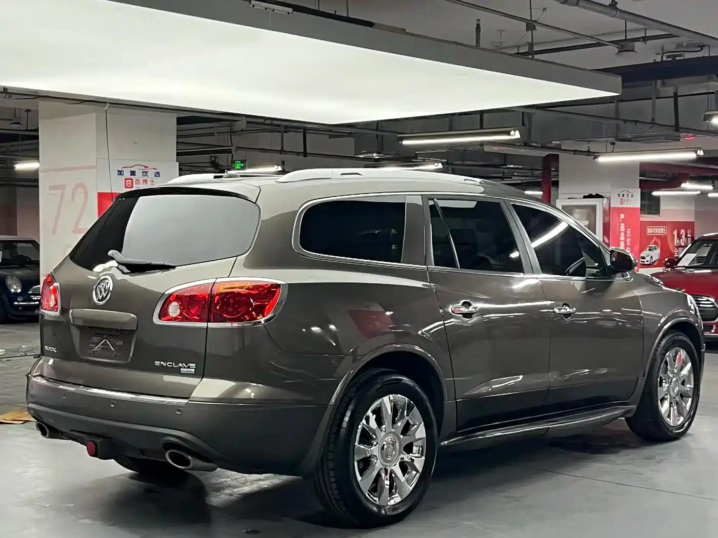Enclave 2010 3.6L Flagship Edition — миниатюра 3