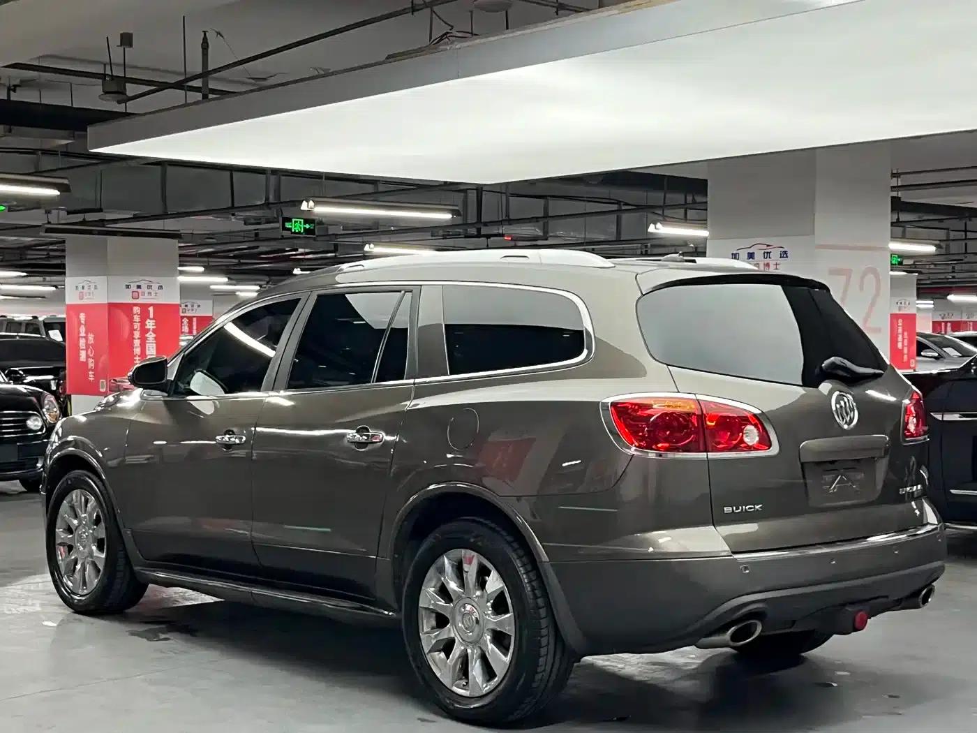 Enclave 2010 3.6L Flagship Edition — миниатюра 4