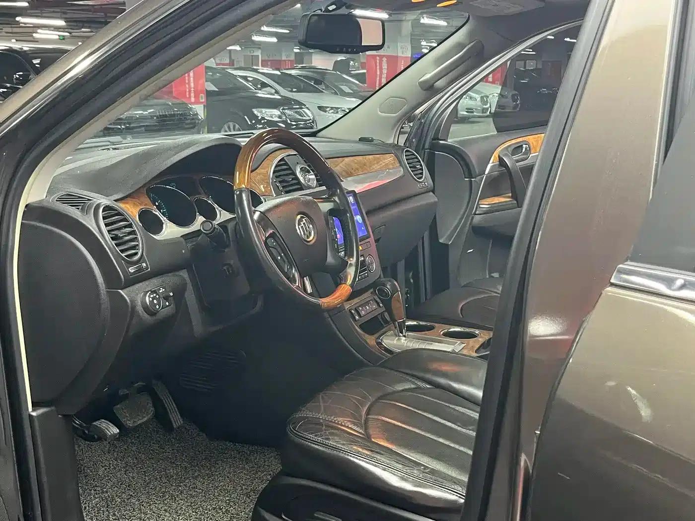 Enclave 2010 3.6L Flagship Edition — миниатюра 6