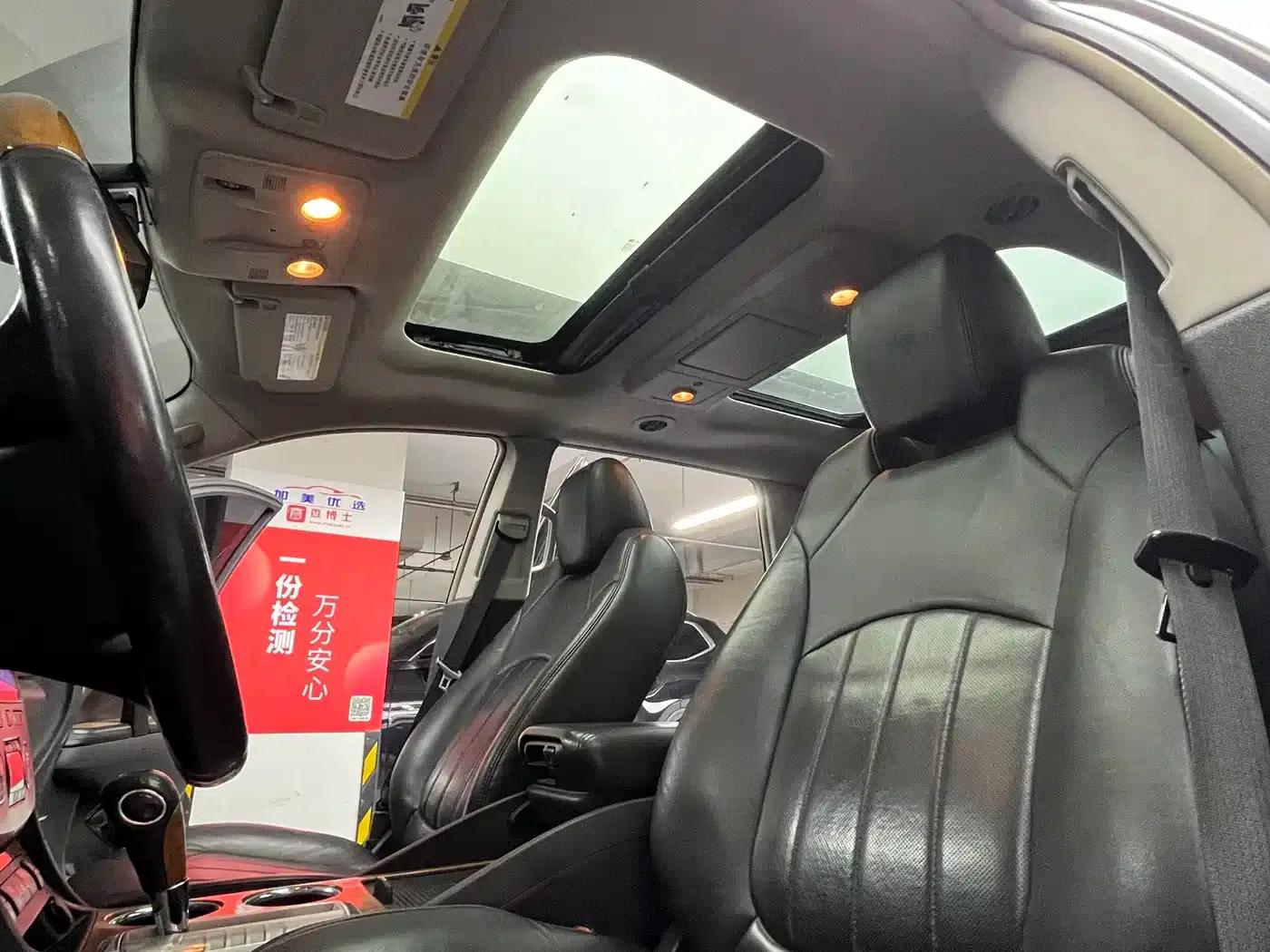 Enclave 2010 3.6L Flagship Edition — миниатюра 10