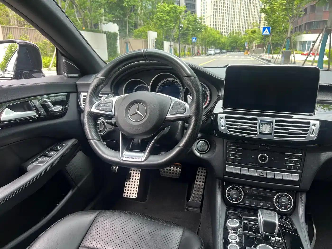 2015 Mercedes-Benz CLS AMG 63 4MATIC — миниатюра 11