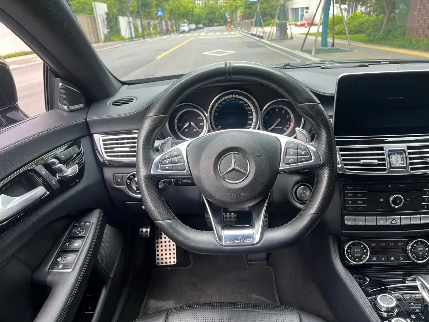 2015 Mercedes-Benz CLS AMG 63 4MATIC — миниатюра 15