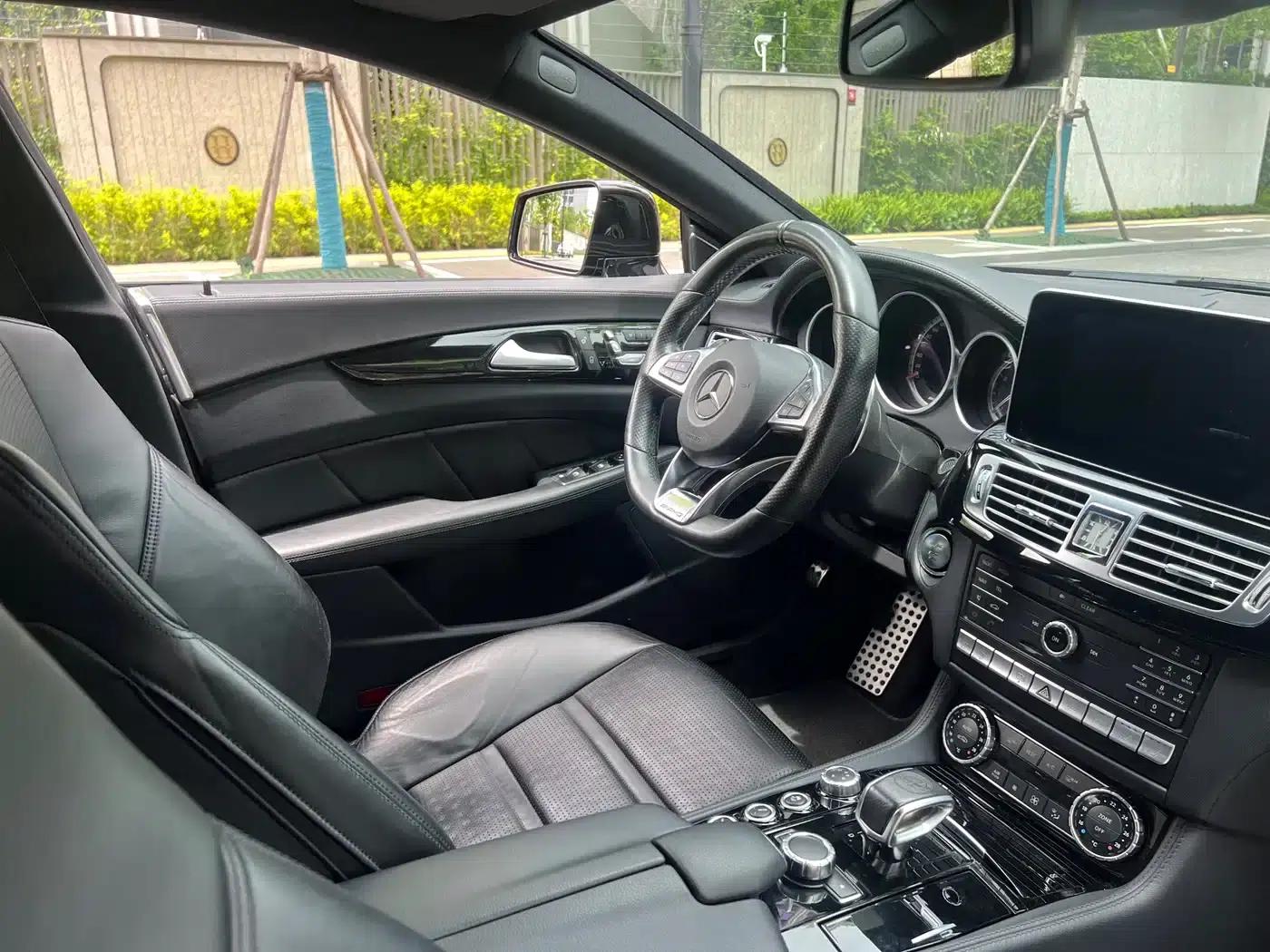 2015 Mercedes-Benz CLS AMG 63 4MATIC — миниатюра 16
