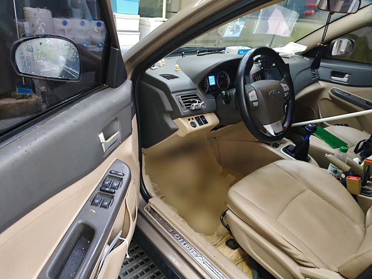 Chery E5 2012 1.5L Manual Sport Edition — миниатюра 17