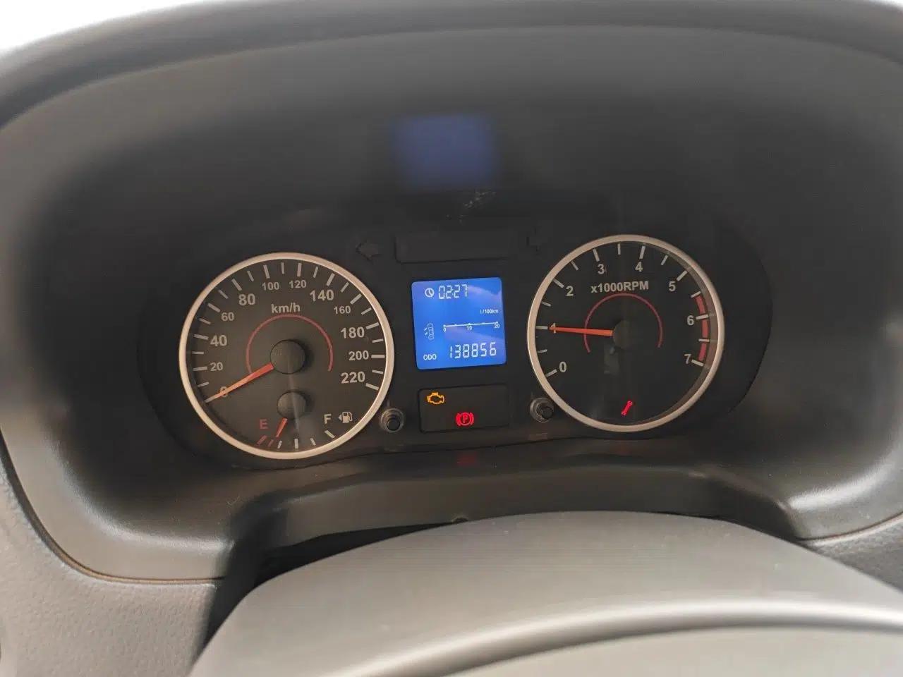 Chery E5 2011 1.5L Manual Zhiyue Version — миниатюра 12
