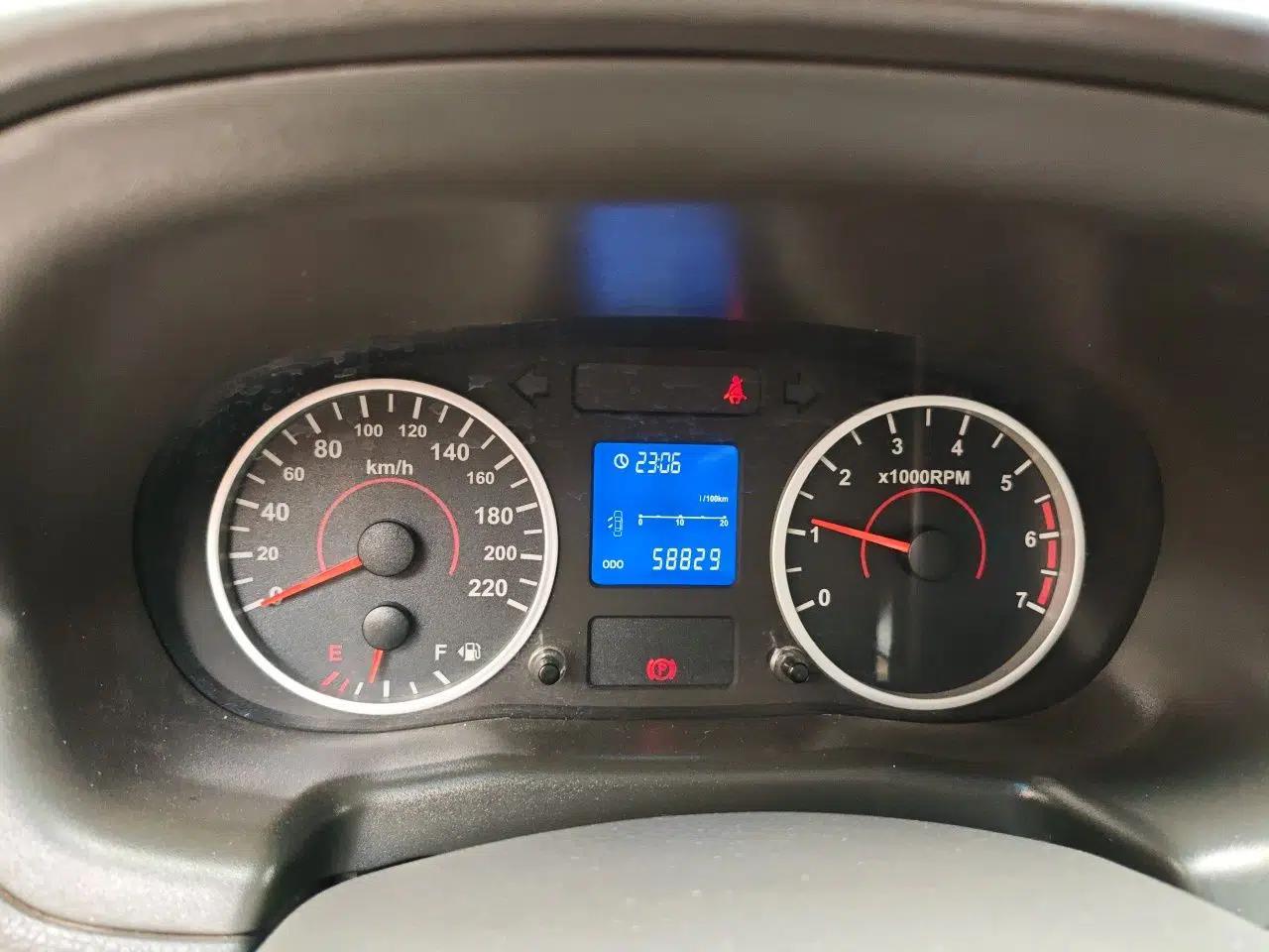 Chery E5 2012 1.5L Manual Sport Edition — миниатюра 12
