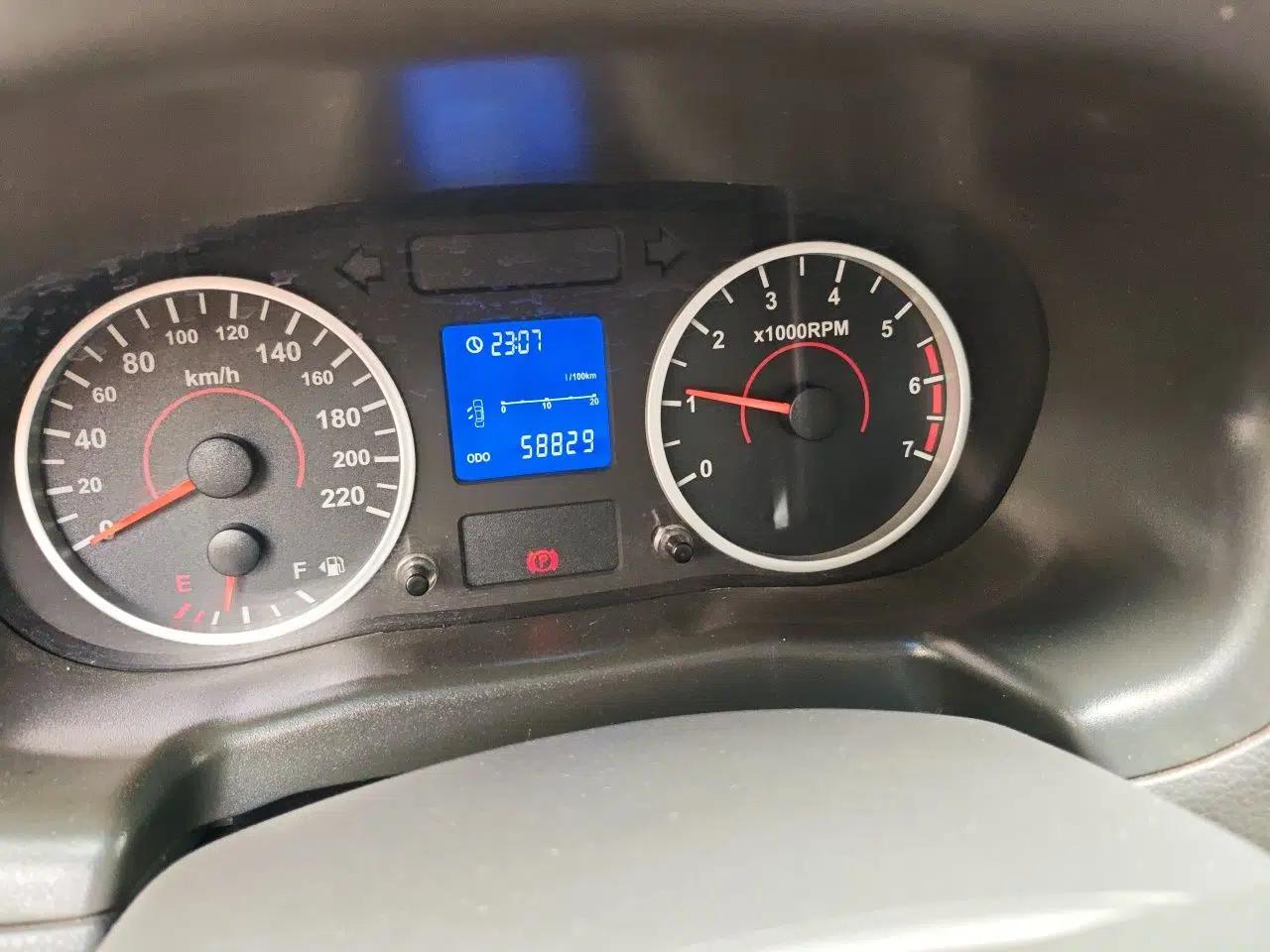 Chery E5 2012 1.5L Manual Sport Edition — миниатюра 13