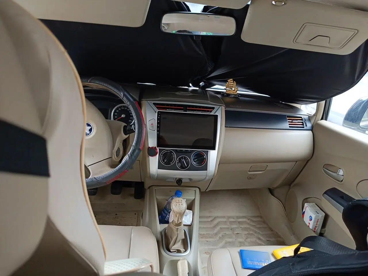 Venucia D50 2013 1.6L Manual Luxury Edition — миниатюра 19