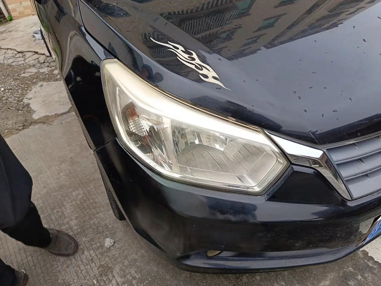 Venucia D50 2013 1.6L Manual Luxury Edition — миниатюра 7