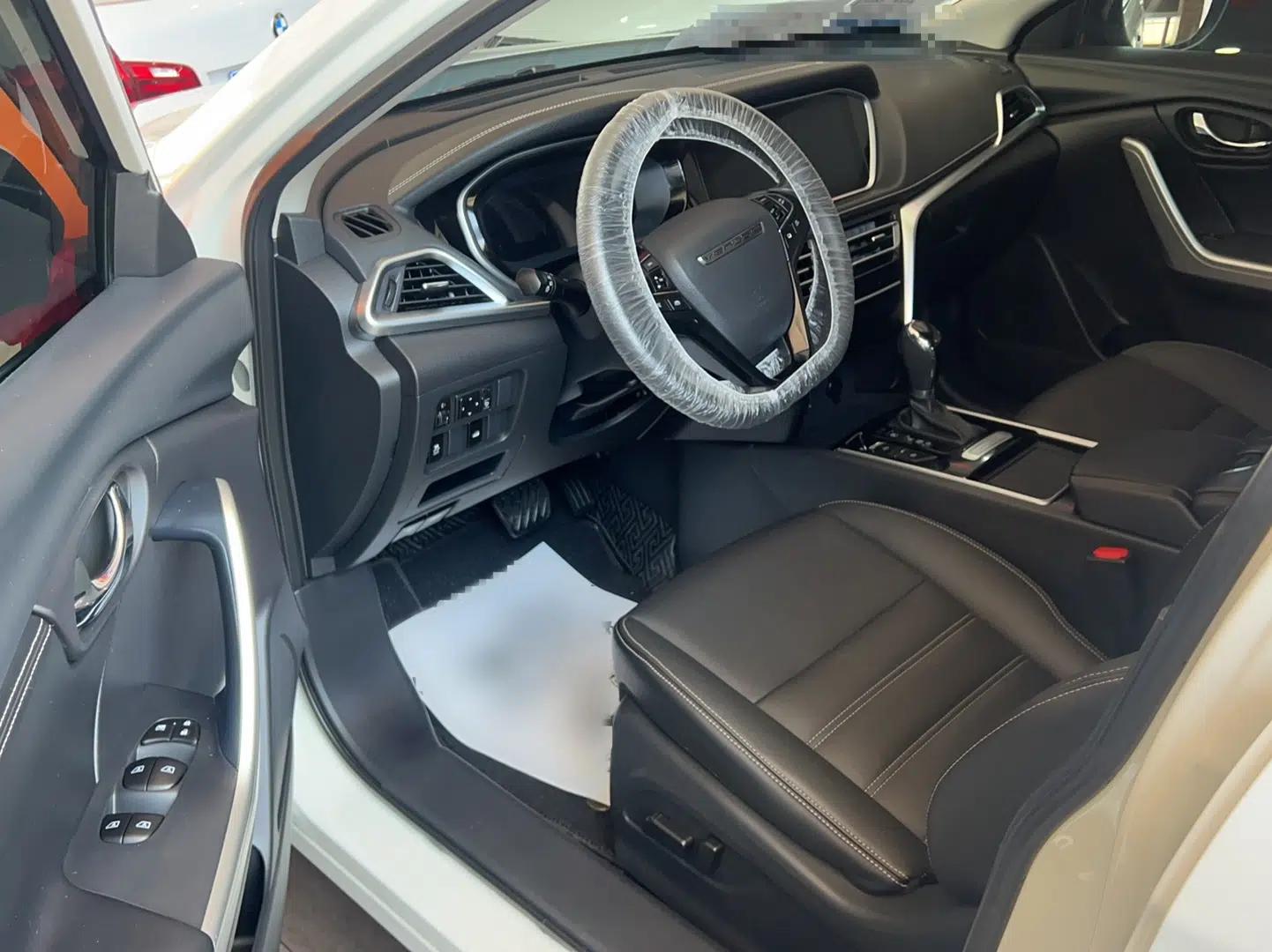Venucia T90 2020 2.0L CVT Smart Connect & Smooth Drive Edition — миниатюра 7
