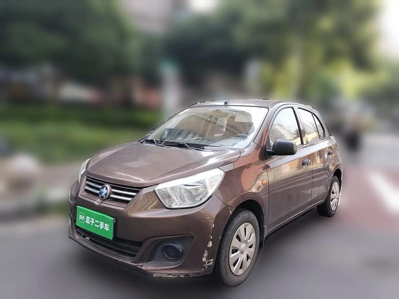 Venucia R30 2014 1.2L Manual Enjoyment Edition — миниатюра 1