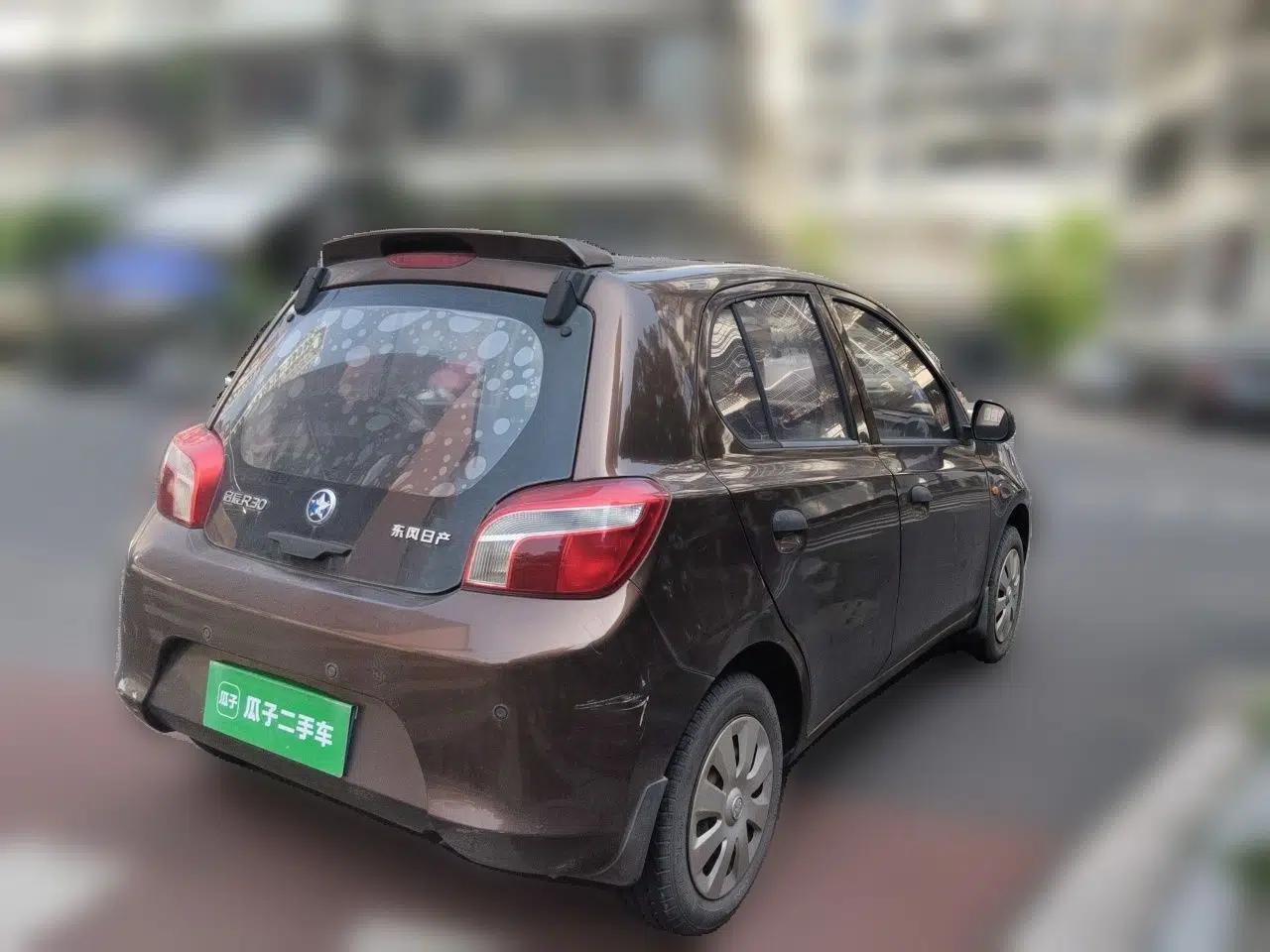 Venucia R30 2014 1.2L Manual Enjoyment Edition — миниатюра 6