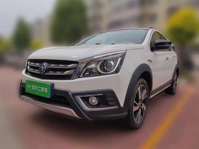 Venucia T70X 2016 2.0L CVT SmartFun Sport Edition