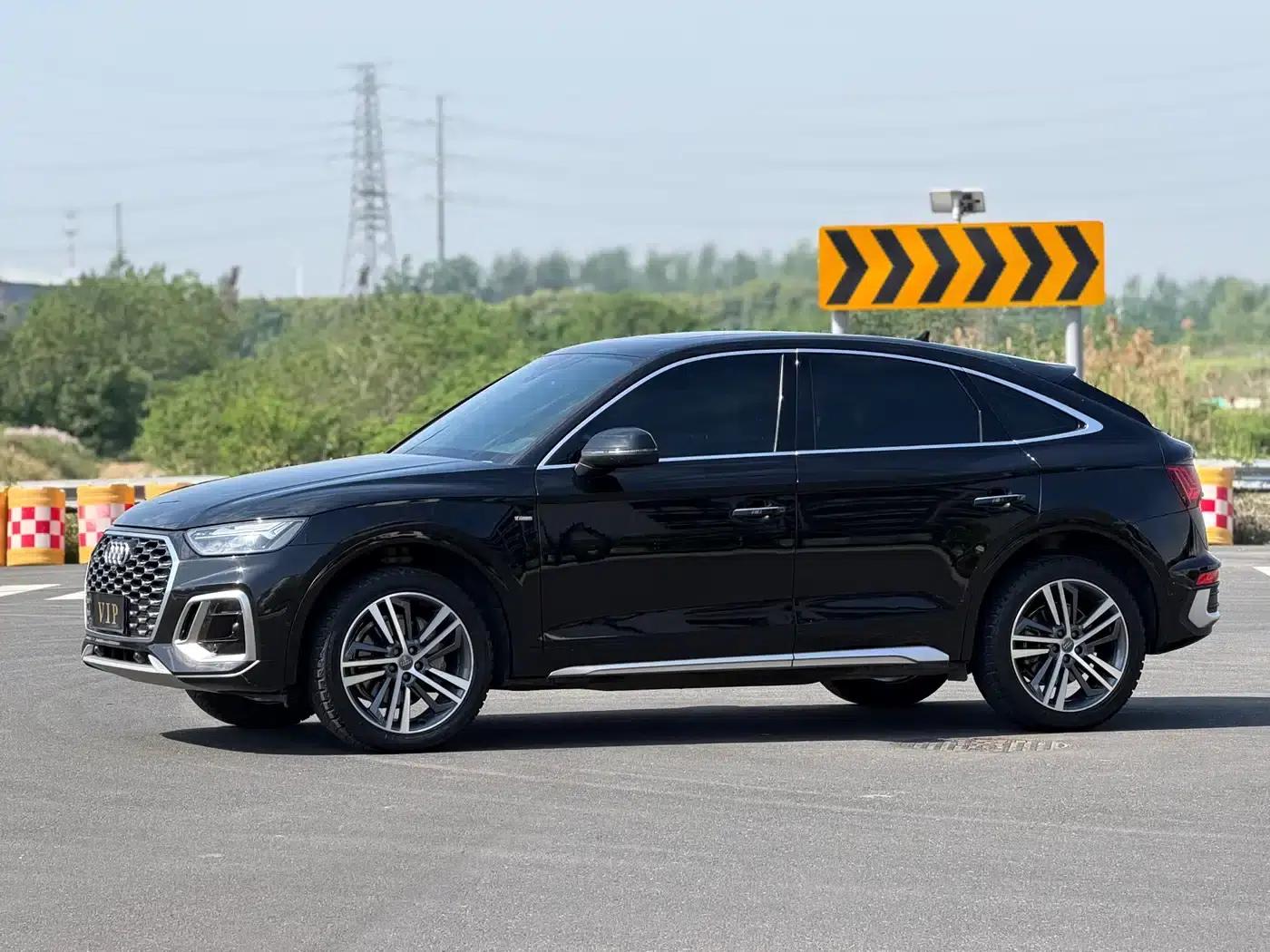 Audi Q5L Sportback 2021 40 TFSI Luxury — миниатюра 1