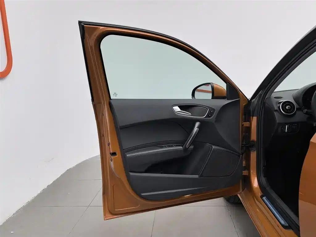 2013 Audi A1 30 TFSI Sportback Ego — миниатюра 8